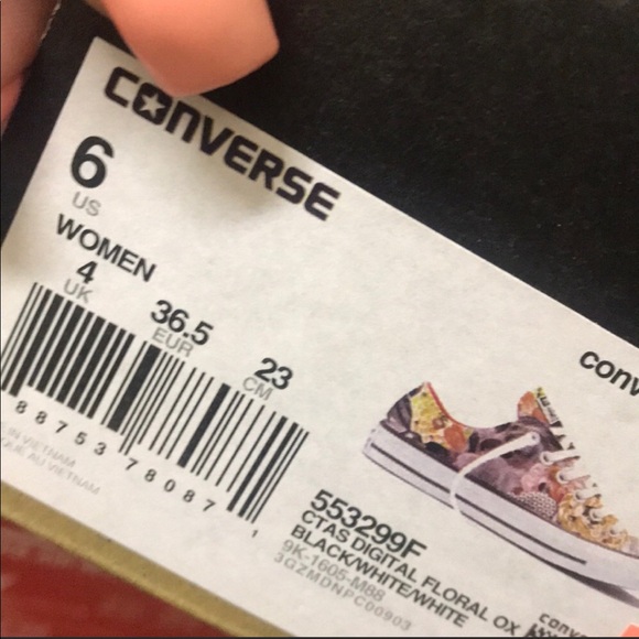 NEW 🥀 CONVERSE WOMENS LOWTOP • FLORAL - Picture 8 of 9